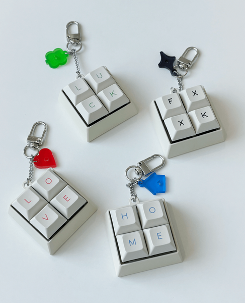 Keyboard Keyring 🍀💗🏠⚡