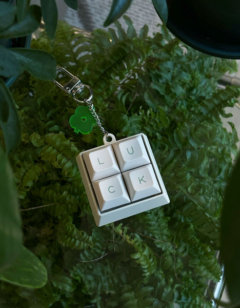 Keyboard Keyring 🍀💗🏠⚡