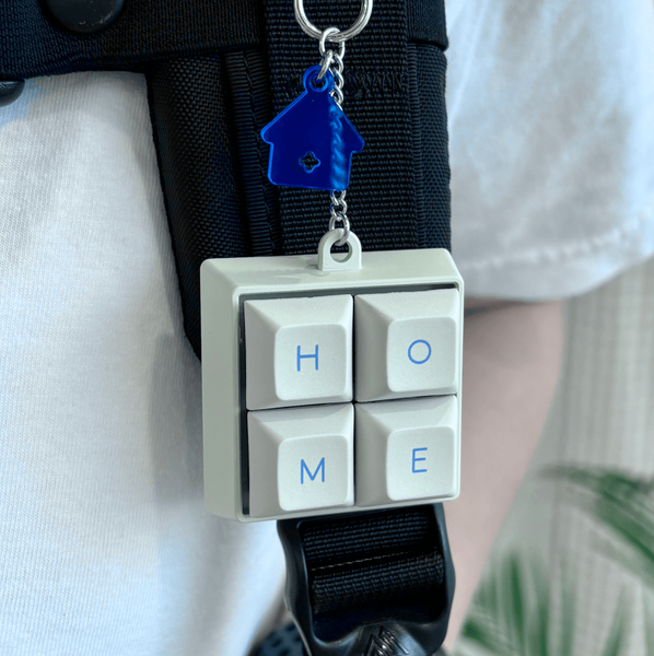 Keyboard Keyring 🍀💗🏠⚡