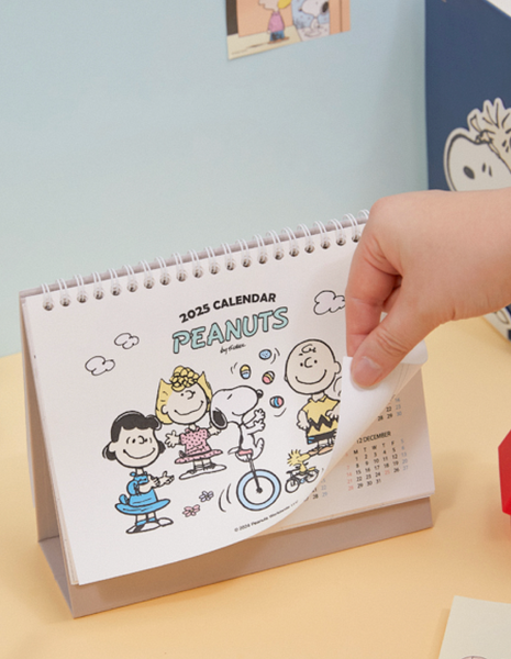 [Peanuts] 2025 Snoopy Desk Calendar *11月中韓國出貨*