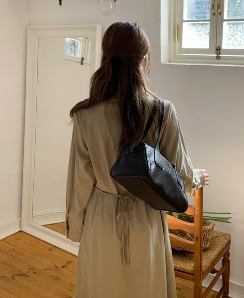 [98°C] Block Square Shoulder Bag