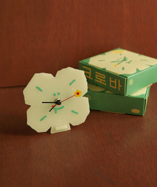 [ahmugae] Luminous Clover Desk Clock