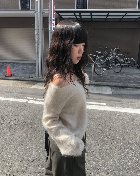 [anyonemore] Back Ribbon Angora V-Neck Crop Knit