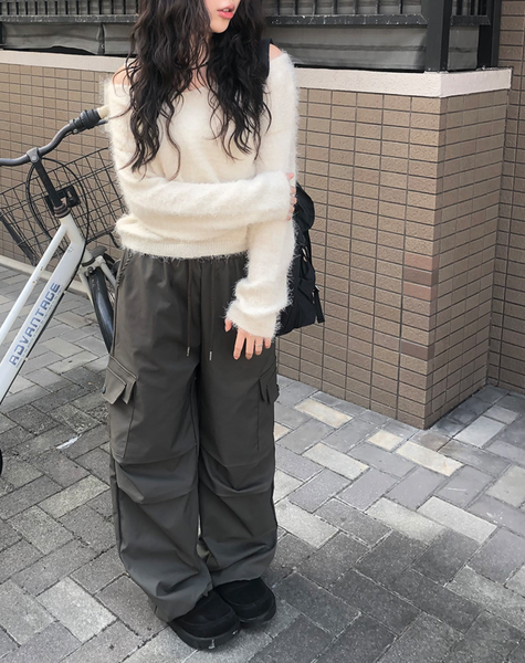 [anyonemore] Back Ribbon Angora V-Neck Crop Knit