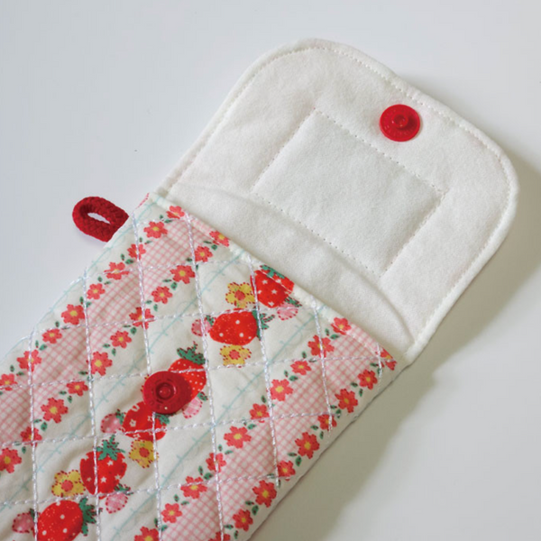 [SOWORLIAN] Quilted Strawberry Pencil Case