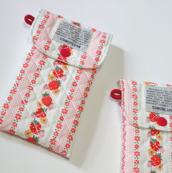 [SOWORLIAN] Quilted Strawberry Pencil Case