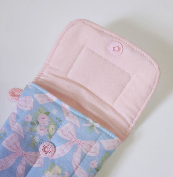 [SOWORLIAN] Blue Pink Ribbon Pencil Case