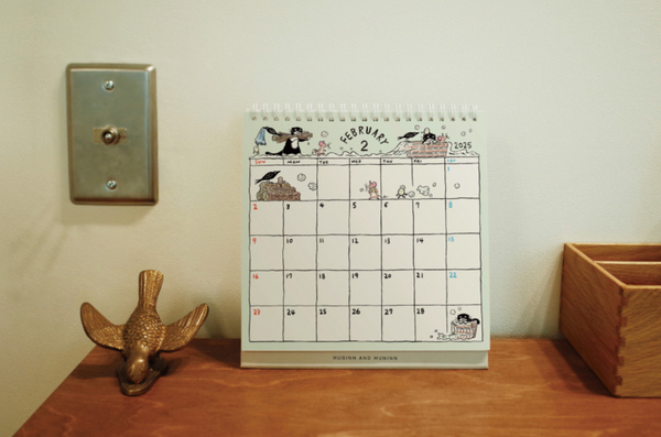 [HUGINN AND MUNINN] 2025 Desk Calendar