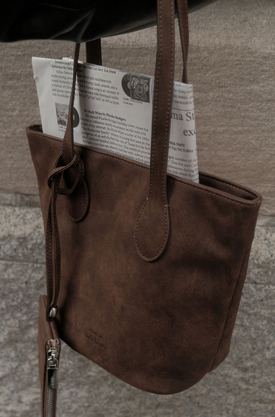 [mucu and ebony] Demure Bag Brownie