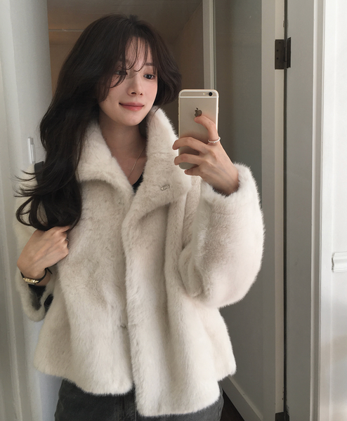 [SLOWAND] Snow Real Soft Fur Jacket