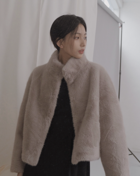 [SLOWAND] Snow Real Soft Fur Jacket