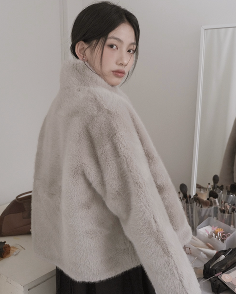 [SLOWAND] Snow Real Soft Fur Jacket