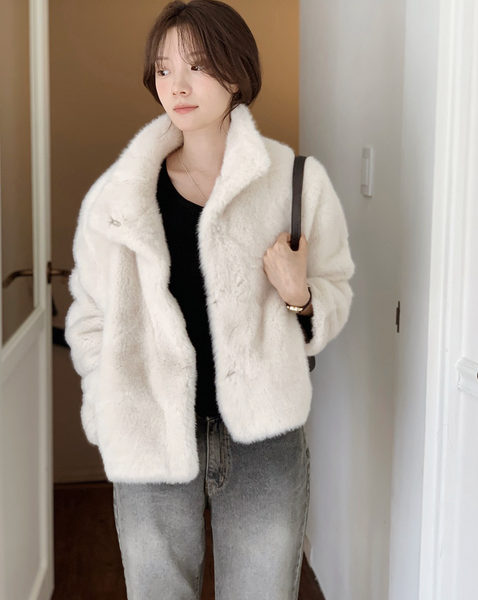 [SLOWAND] Snow Real Soft Fur Jacket