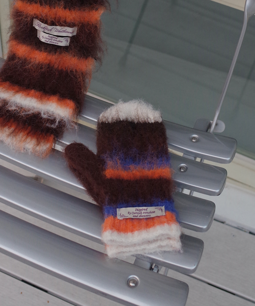 [Rockfish Weatherwear] STRIPE SHAGGY MITTENS