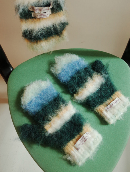 [Rockfish Weatherwear] STRIPE SHAGGY MITTENS