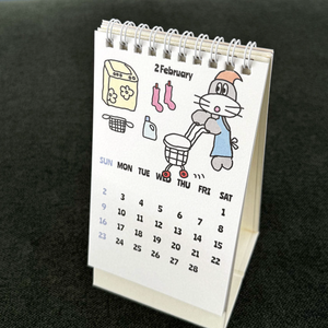 [scooty studio] 2025 Desk Calendar