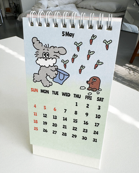 [scooty studio] 2025 Desk Calendar