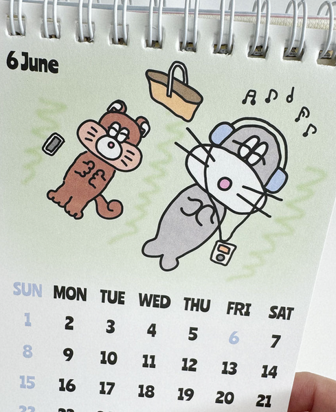 [scooty studio] 2025 Desk Calendar