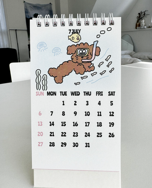 [scooty studio] 2025 Desk Calendar