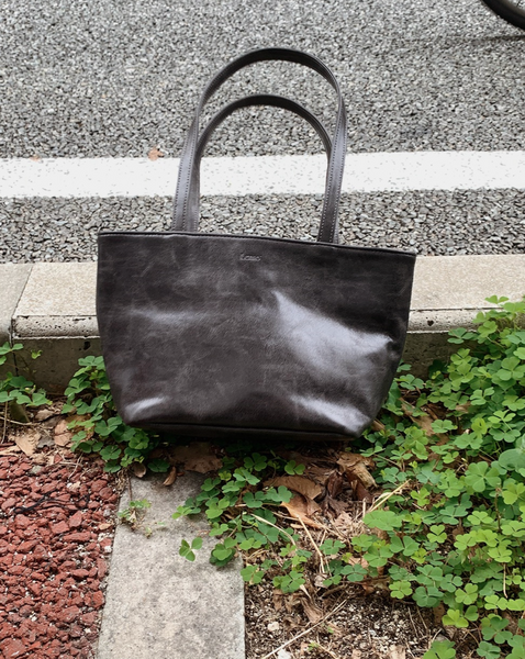 [SLOWAND] # LENTO Pebble Cracker Shoulder Bag