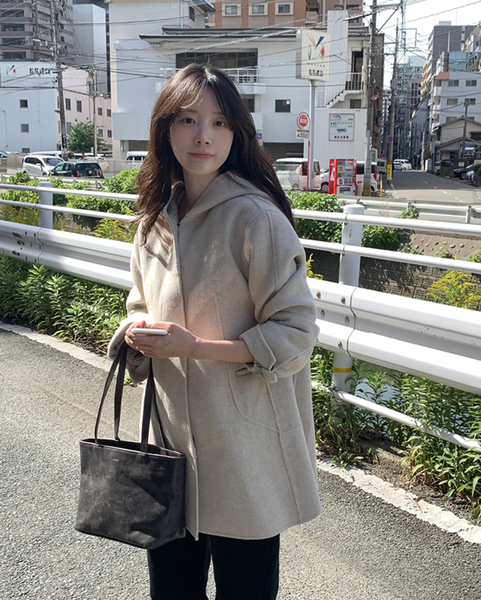 [SLOWAND] # LENTO Pebble Cracker Shoulder Bag