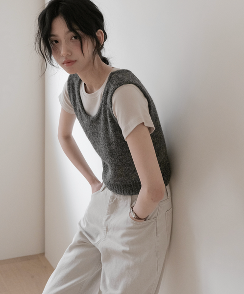 [SLOWAND] # SLOWMADE Heart Silver Symbol Knit Vest