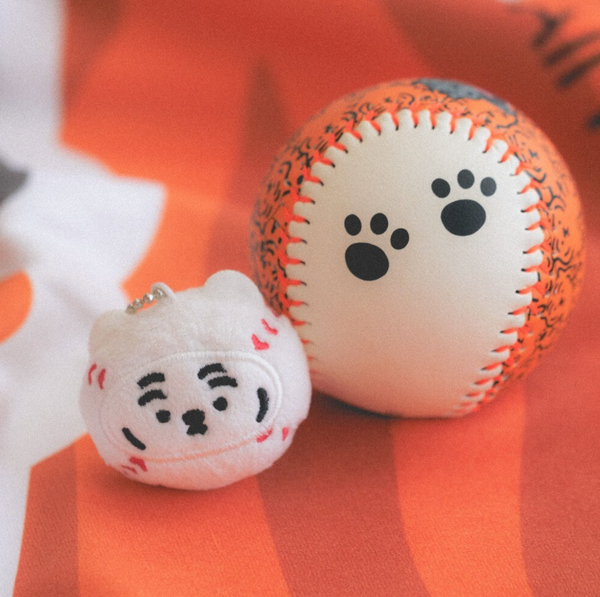 [MUZIK TIGER] Tiger Fatty Ball Keyring