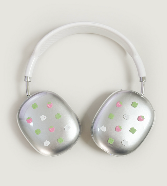 [monani studio] Clover Strawberry Rabbit Airpods Max Case