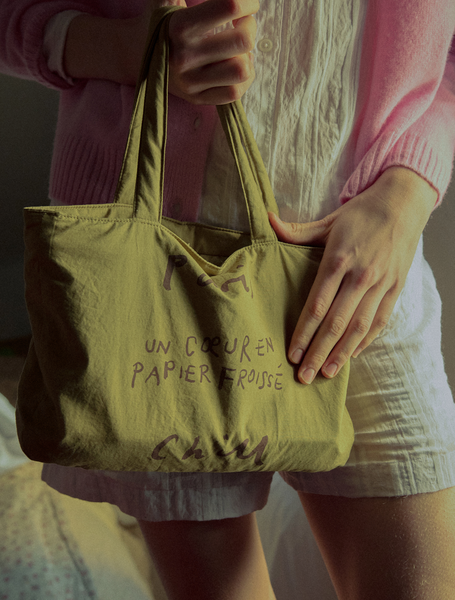 [HOTEL PARIS CHILL] Paper Heart Puffer Tote Bag (Olive)