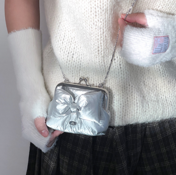 [Peakdrawing] Silver Ribbon Puffer Frame Mini Bag