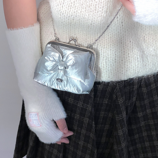 [Peakdrawing] Silver Ribbon Puffer Frame Mini Bag