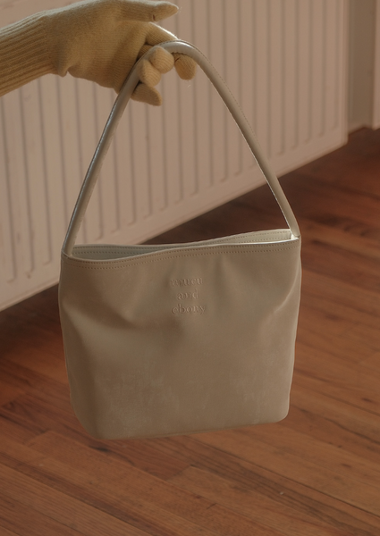 [mucu and ebony] Near Breeze Bag Mucu Grey