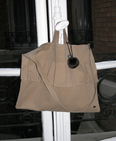 [VOOR] Washing Cotton Ruffle Hand & Cross Bag Beige