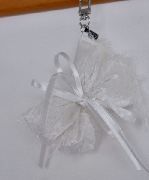 [VOOR] French Ribbon Key Ring White