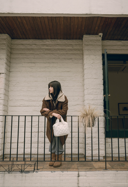 [VANONE ATELIER] Grandma Square Padding Bag Ivory