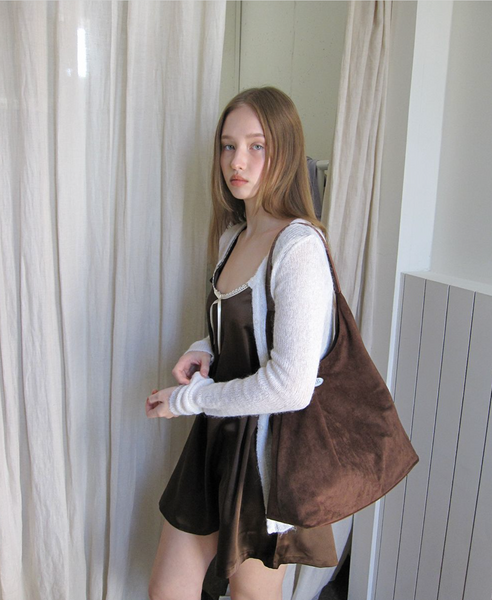 [DUMARO] Merci Suede Shoulder Bag / Coffee