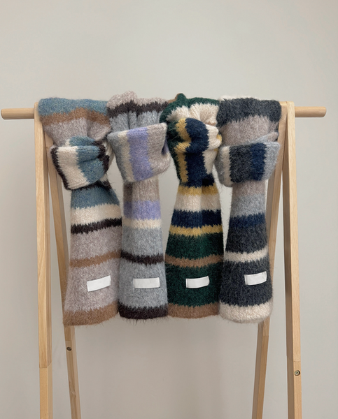 [SLOWAND] Tone on Tone Colouring Knitwear Muffler