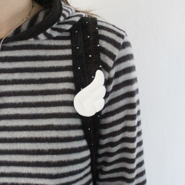 [hippiedippy] ꒰ა wings brooch (3colour) ໒꒱