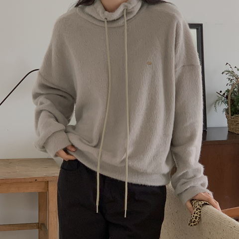 [FROM HEAD TO TOE] *Love From* High Neck Soft Sweatshirt