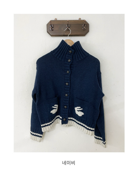 [VINVLE] Rabbit Button High-Neck Cardigan