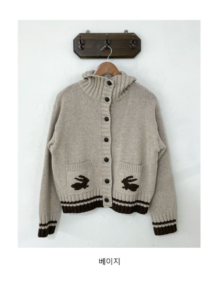 [VINVLE] Rabbit Button High-Neck Cardigan