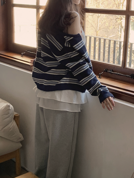 [SHOPPERLAND] Blue Fluffy Stripe Knit Cardigan