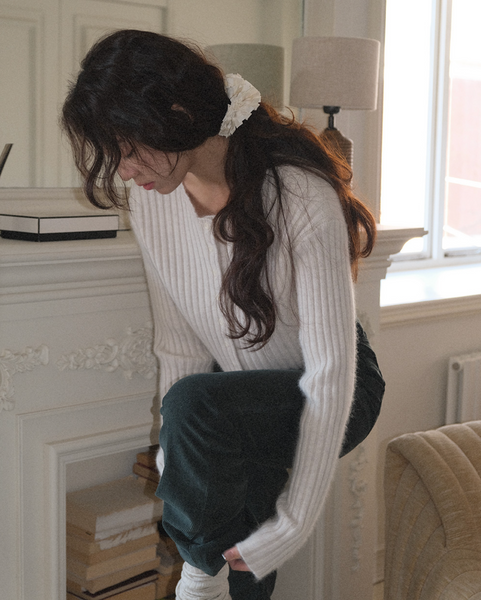 [WITHBLOOM] Raccoon Wool Golgi Crop Cardigan Ivory