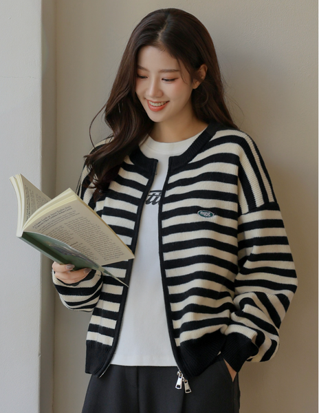 [FRENCHCHIC] Embroidery Two-Way Knit Zip-Up Cardigan