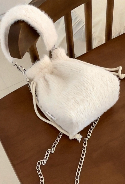 [NOT THINK] White Pouch Bag