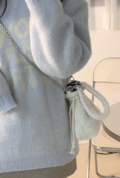 [NOT THINK] White Pouch Bag