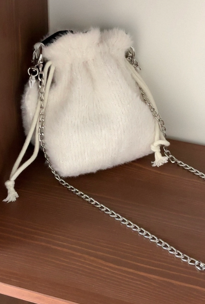 [NOT THINK] White Pouch Bag