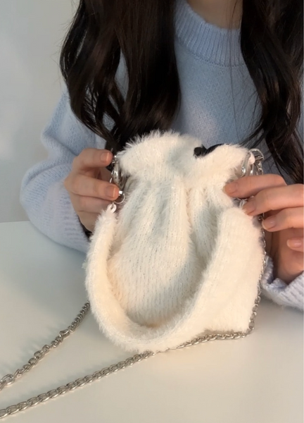 [NOT THINK] White Pouch Bag