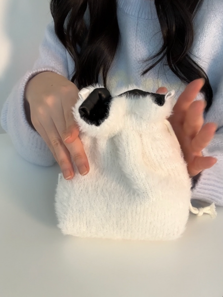 [NOT THINK] White Pouch Bag