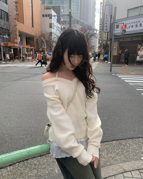 [anyonemore] Off-shoulder Loose Fit Knitwear